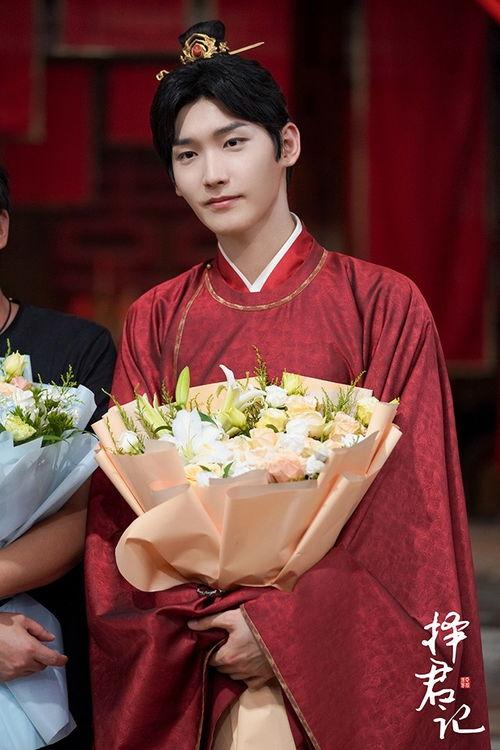 赵露思演的电视剧 明星大侦探第三季,赵露思演绎悬疑魅力